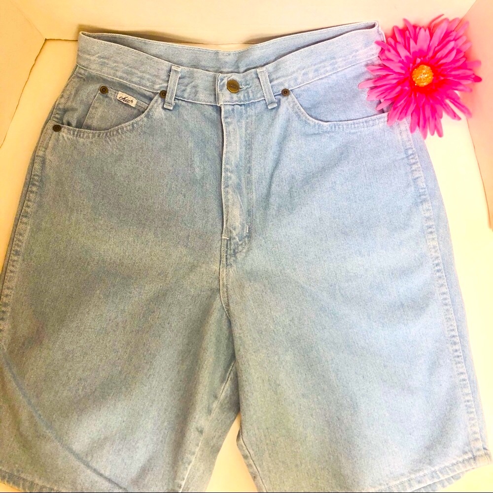 Vintage 1980s Chic Jean Shorts Light Wash Denim
